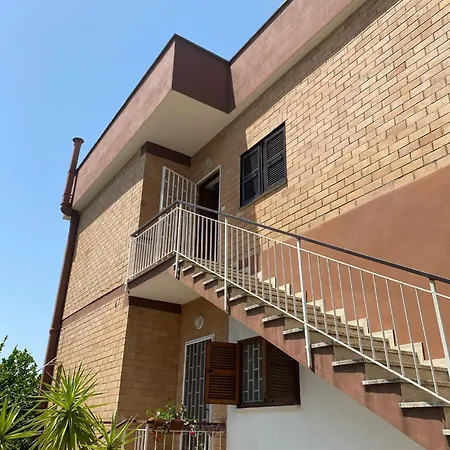 Casa A Due Passi Dal Mare 펜션 테라치나