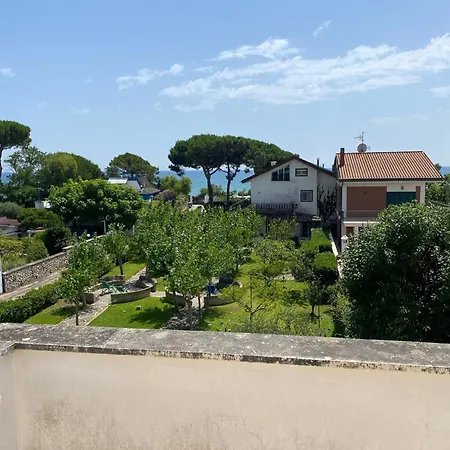 Casa A Due Passi Dal Mare Semesterbostad *